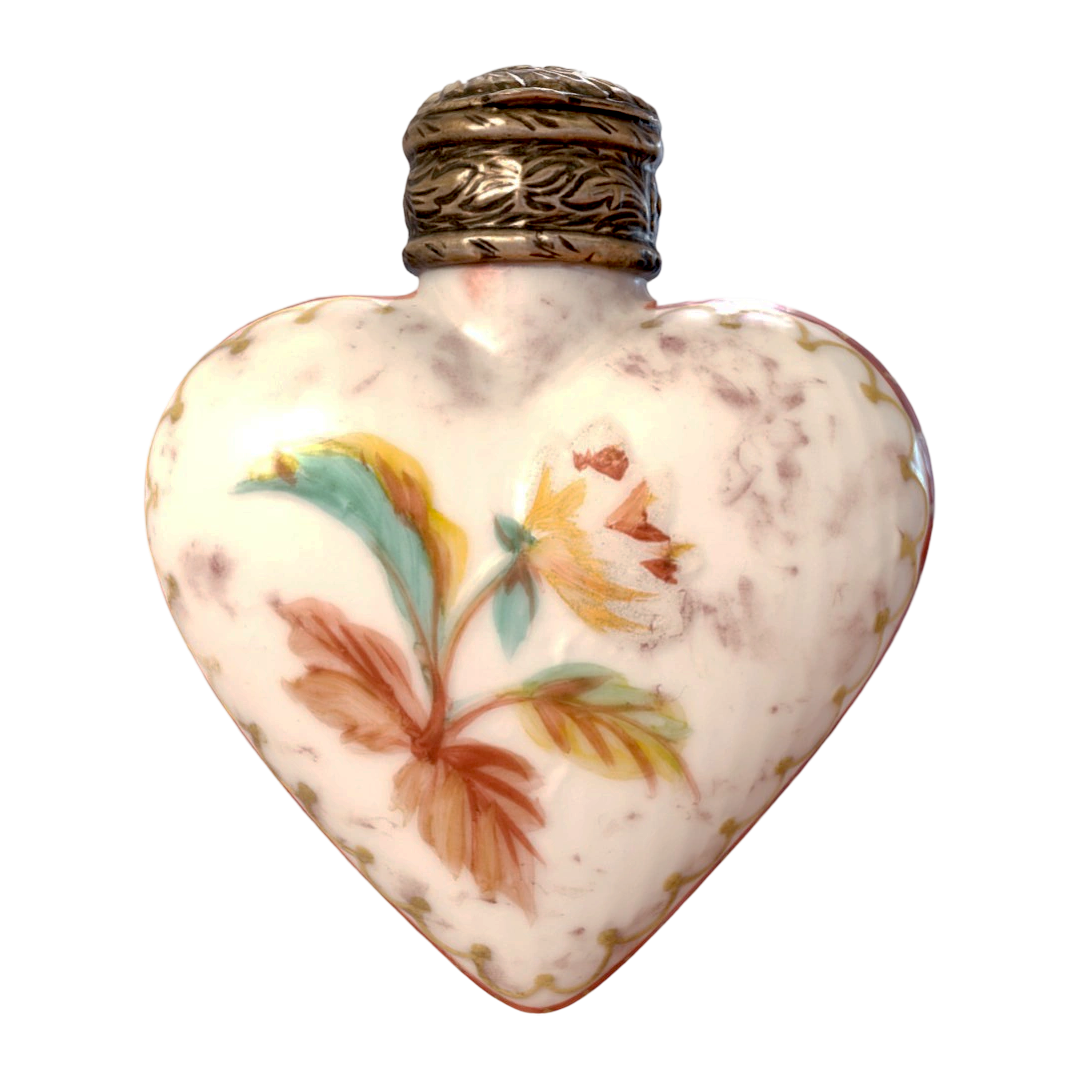 Eighteenth-century collection heart-shaped porcelain perfume bottle