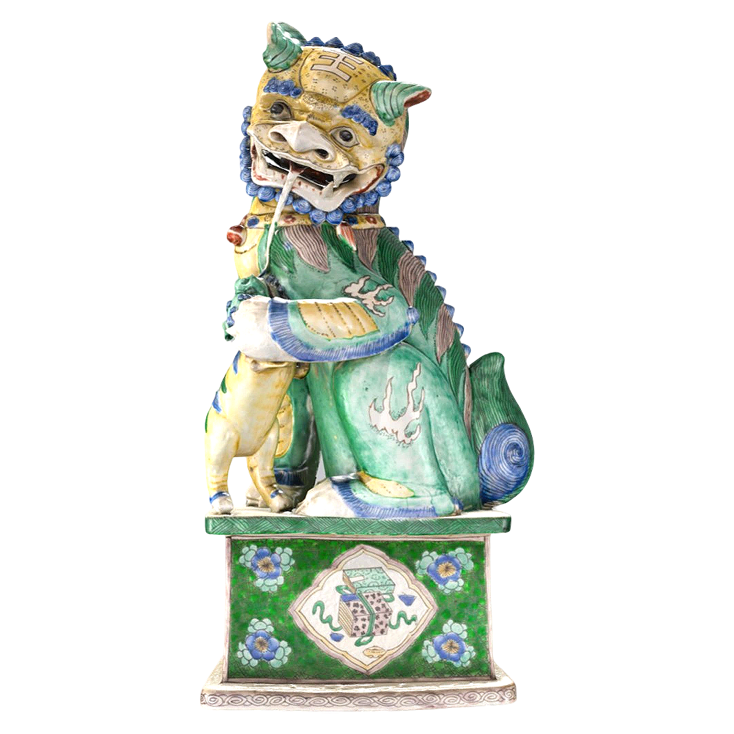 Eighteenth Century Qing Dynasty Relics Lioness and Cub Jingde overglazed porcelain