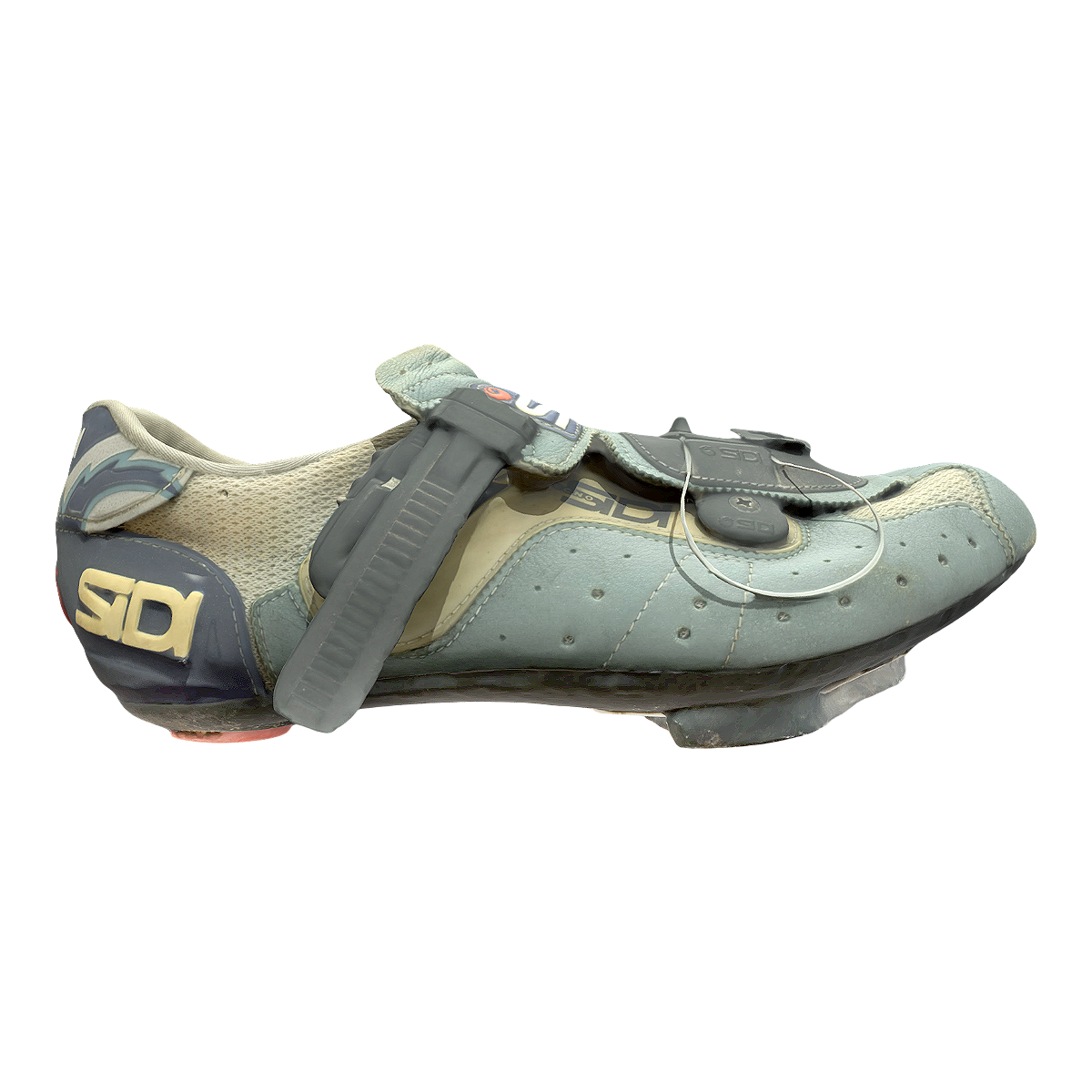 Bicycle riding shoes