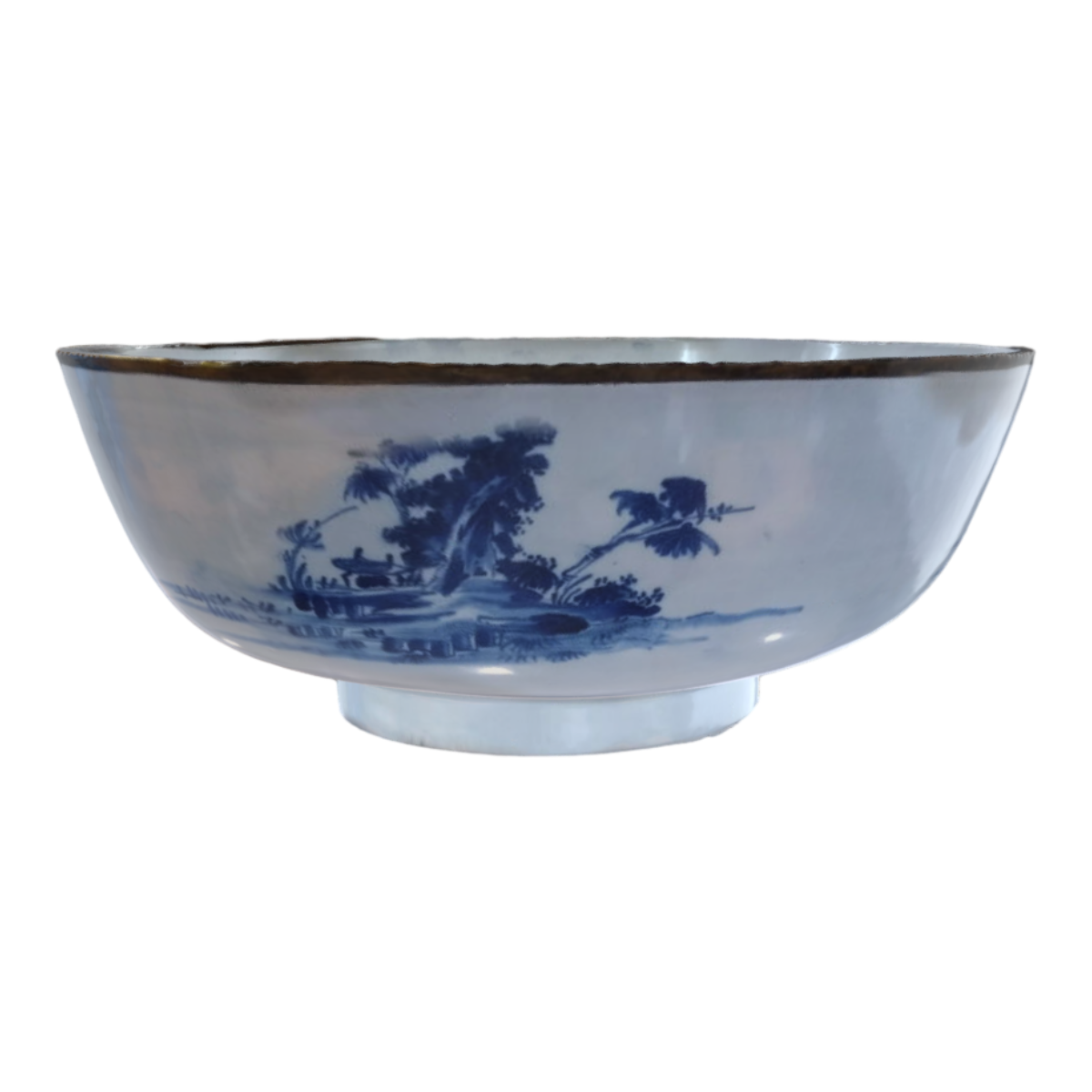 Porcelain bowl with copper edge inlaid with blue and white porcelain from the Qianlong period of the Qing Dynasty